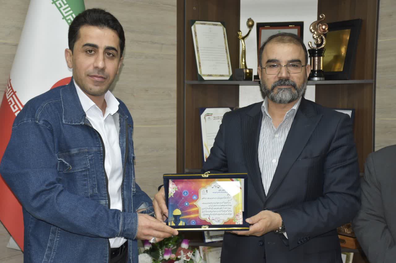 برگزاری نشست دوستانه مدیرکل اداره کار استان با مدیران کاشی امین میبد